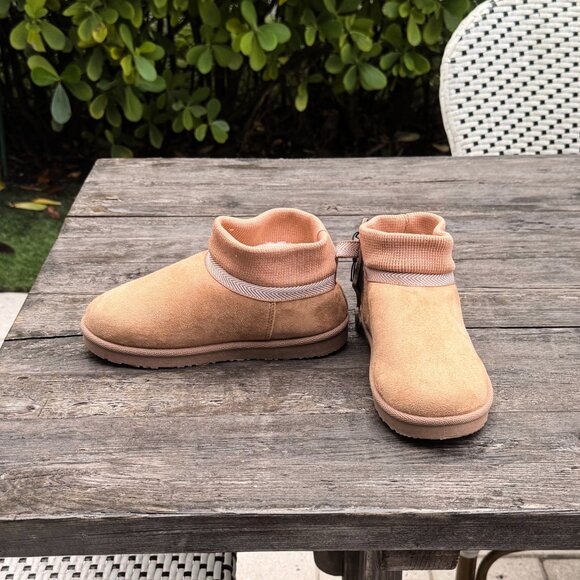 Pawz by Bearpaw Kids Size 2/3 Tan Fleece Lined Faux Fur Slippers Boots NEW - Picture 3 of 8